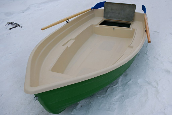 Лодка пластиковая Тортилла 305 с Рундуком
