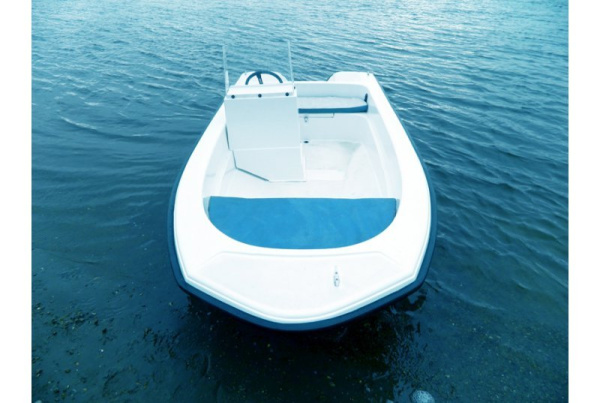 Катер Wyatboat 430C (стеклопластиковый тримаран)