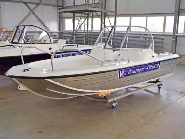 Катер Wyatboat-430 DCM