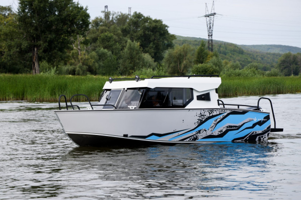 Катер Салют Realcraft 700 Cabin