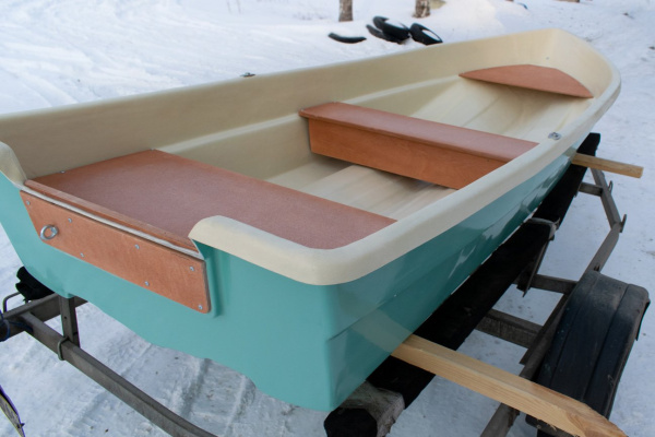 Лодка пластиковая Легант-353