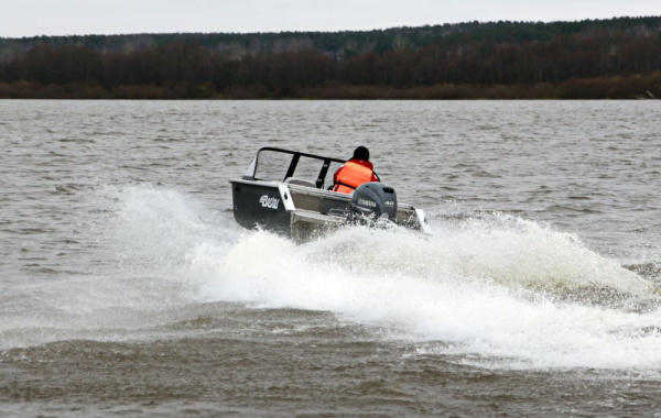 Катер Bester - 450 DC