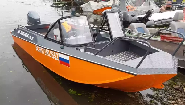 Катер Neman-500 DC