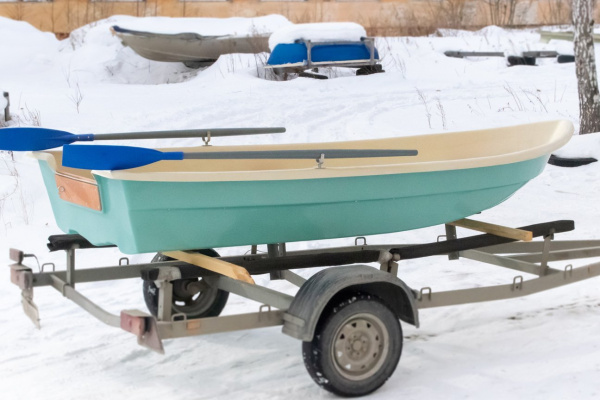 Лодка пластиковая Легант-353