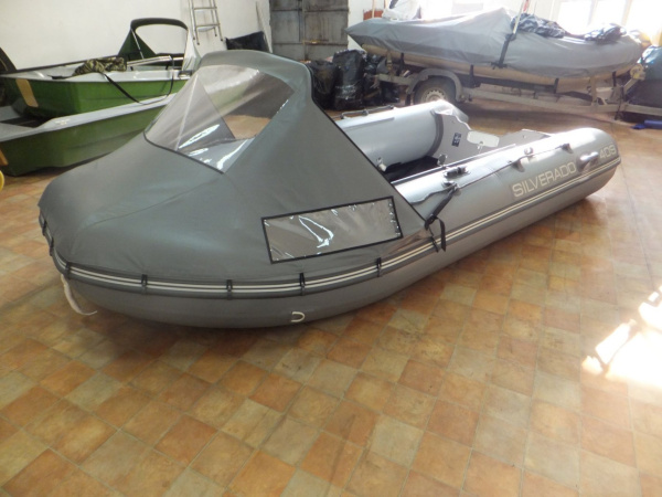 Носовой тент со стеклом на НЛ ПВХ 260-300см.