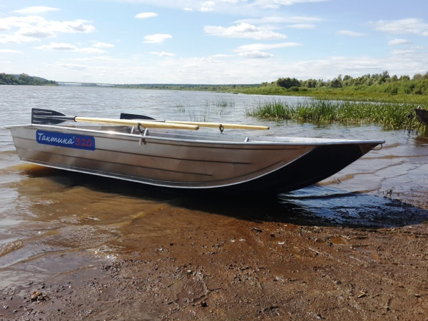 Алюминиевая лодка Тактика 320