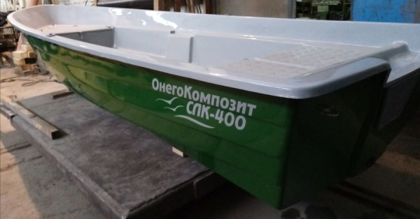 Лодка пластиковая Онегокомпозит СЛК-400 Люкс