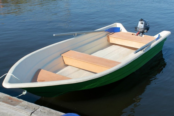 Лодка пластиковая Легант-425