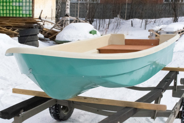 Лодка пластиковая Легант-353
