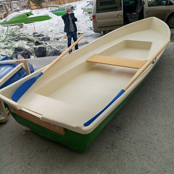 Лодка пластиковая Нейва-4