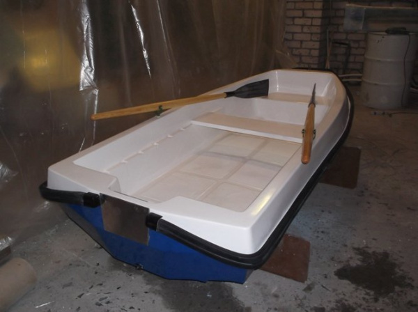 Лодка пластиковая Стелс 270