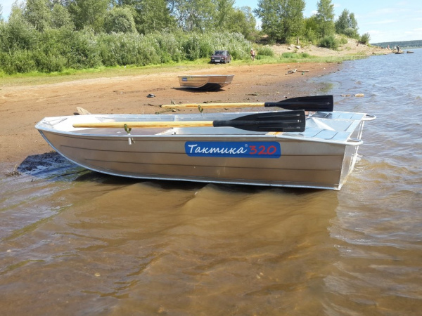 Алюминиевая лодка Тактика 320